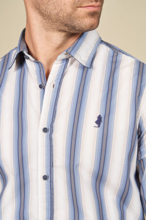 Chemise imprimée motif rayures dégradées Chemise imprimée motif rayures dégradées