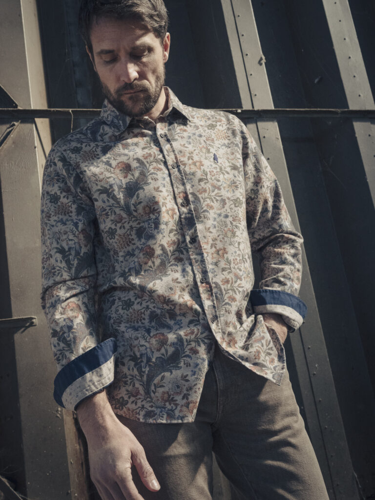 Chemise fil teint motif grosses fleurs
