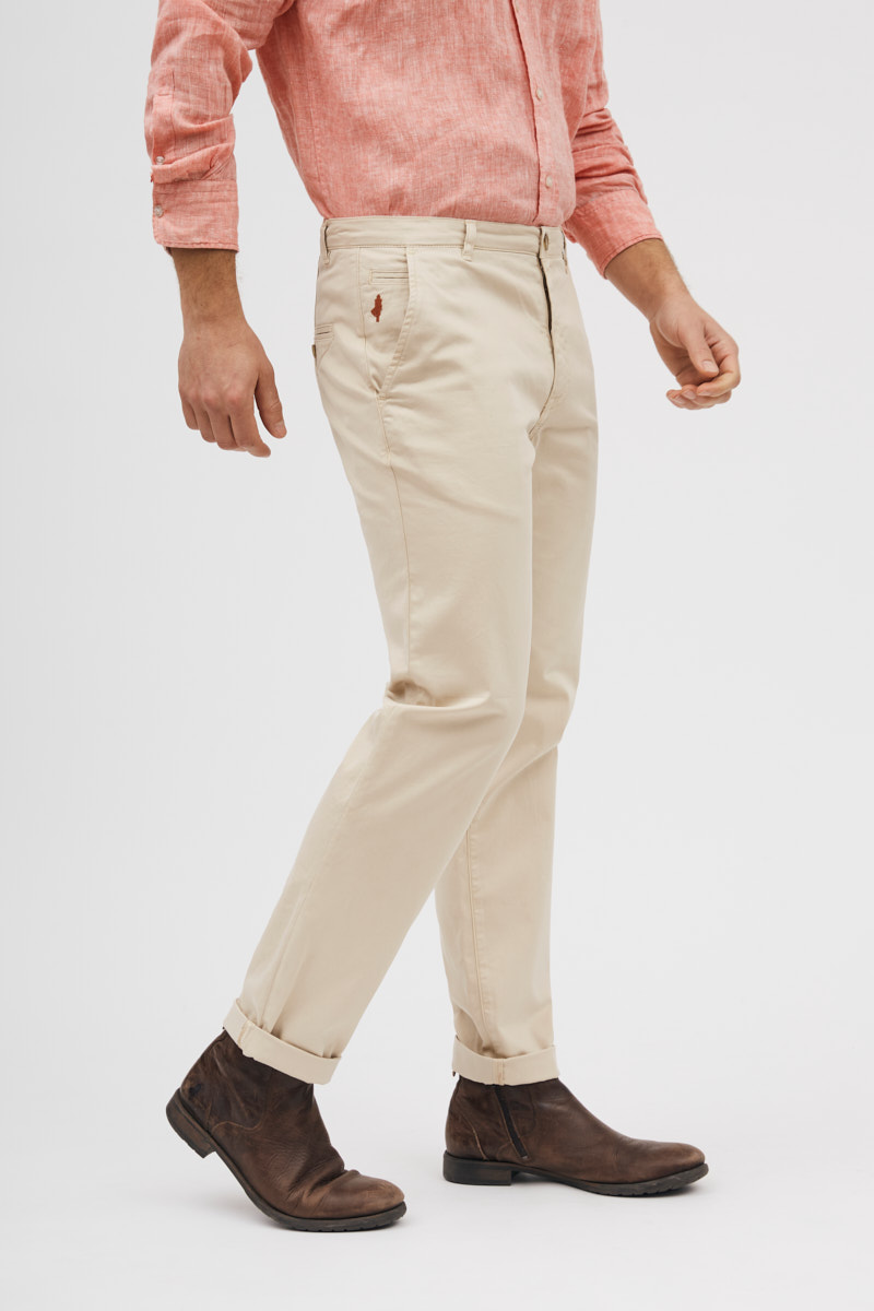 GAP Men's Essential Straight Fit Khaki Chino Pants At Amazon Men’s