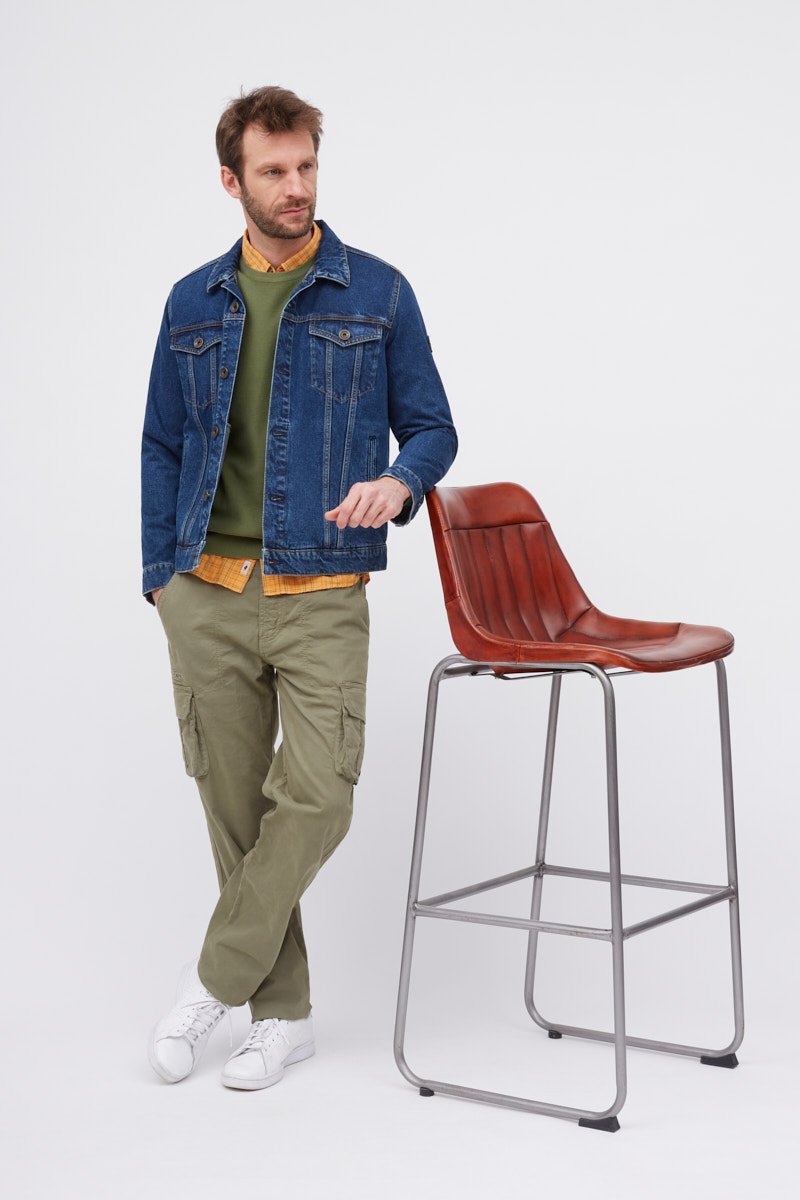S23KMVEST_D040-3
