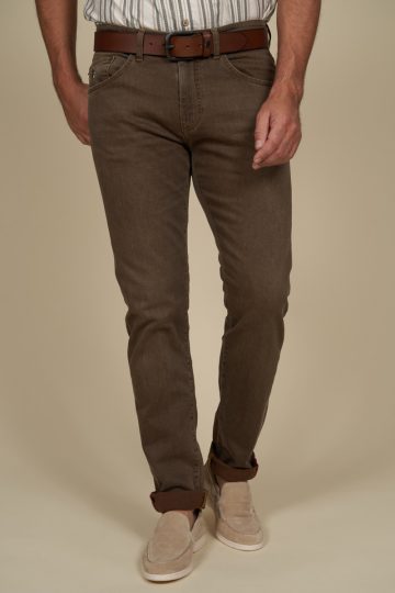 Colored and light regular tapered jeans