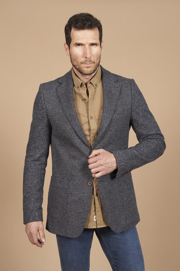 Basic short sleeves Tee Shirt with fancy