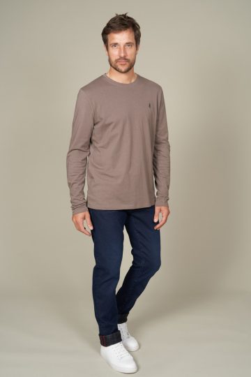Plain round neck tee shirt