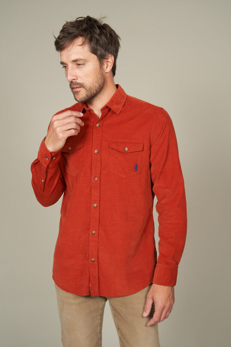 Chemise unie velours côtelé deux poches