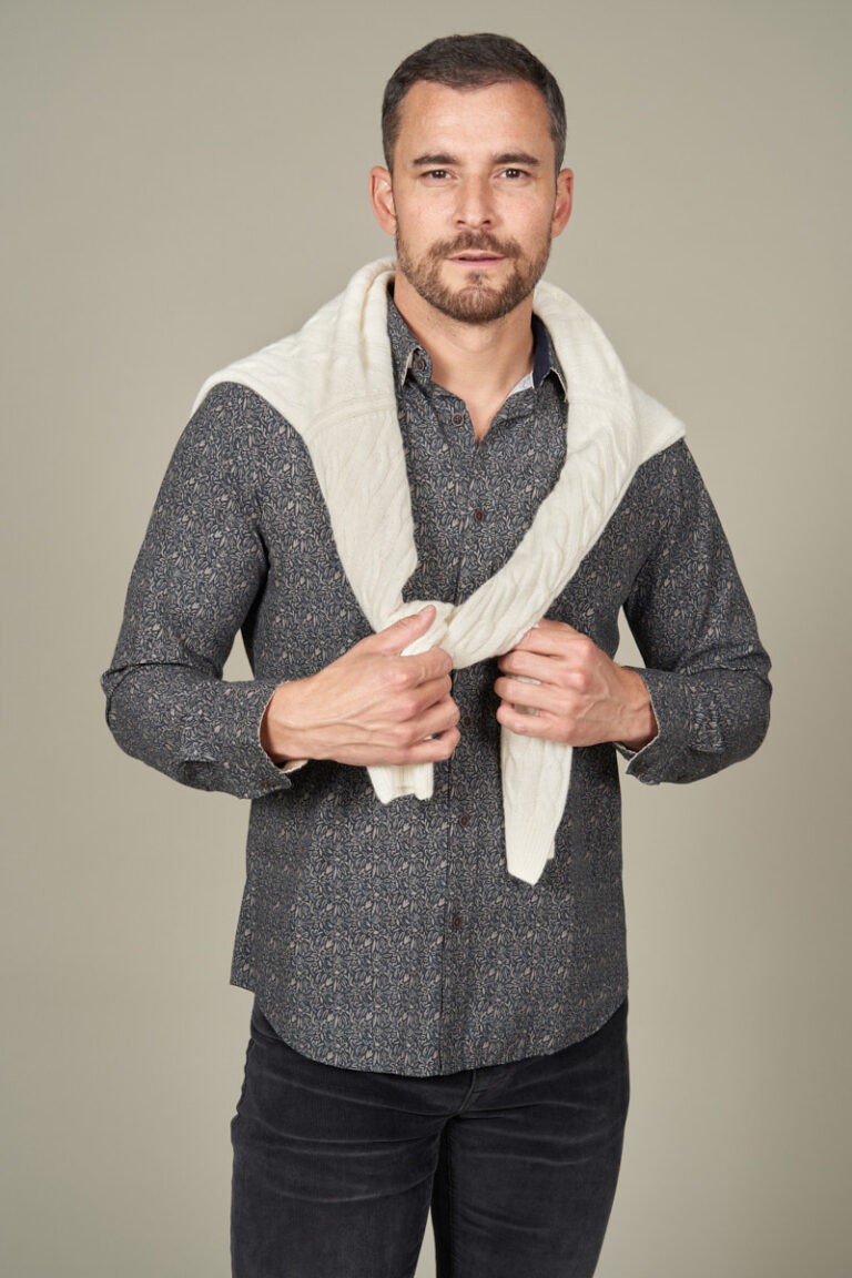 Chemise à motifs fleurs