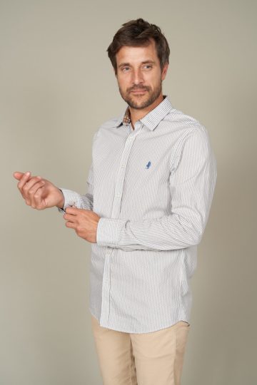 Chemise à motifs losanges