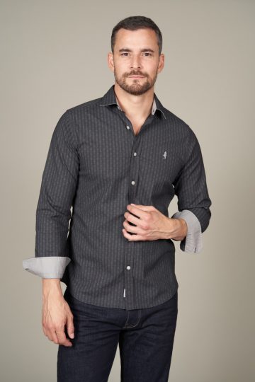 Chemise à motifs losanges et rayures
