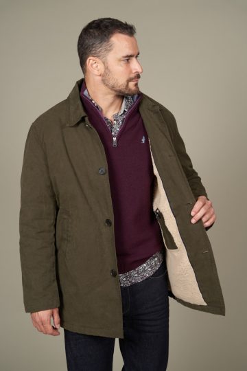Waxed coat with sherpa interior