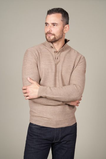 4-button honeycomb knit collar sweater